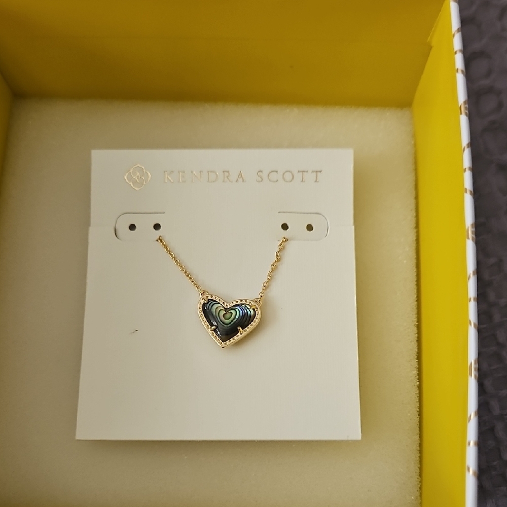 Kendra Scott Gold Necklace with Green Heart Pendant
